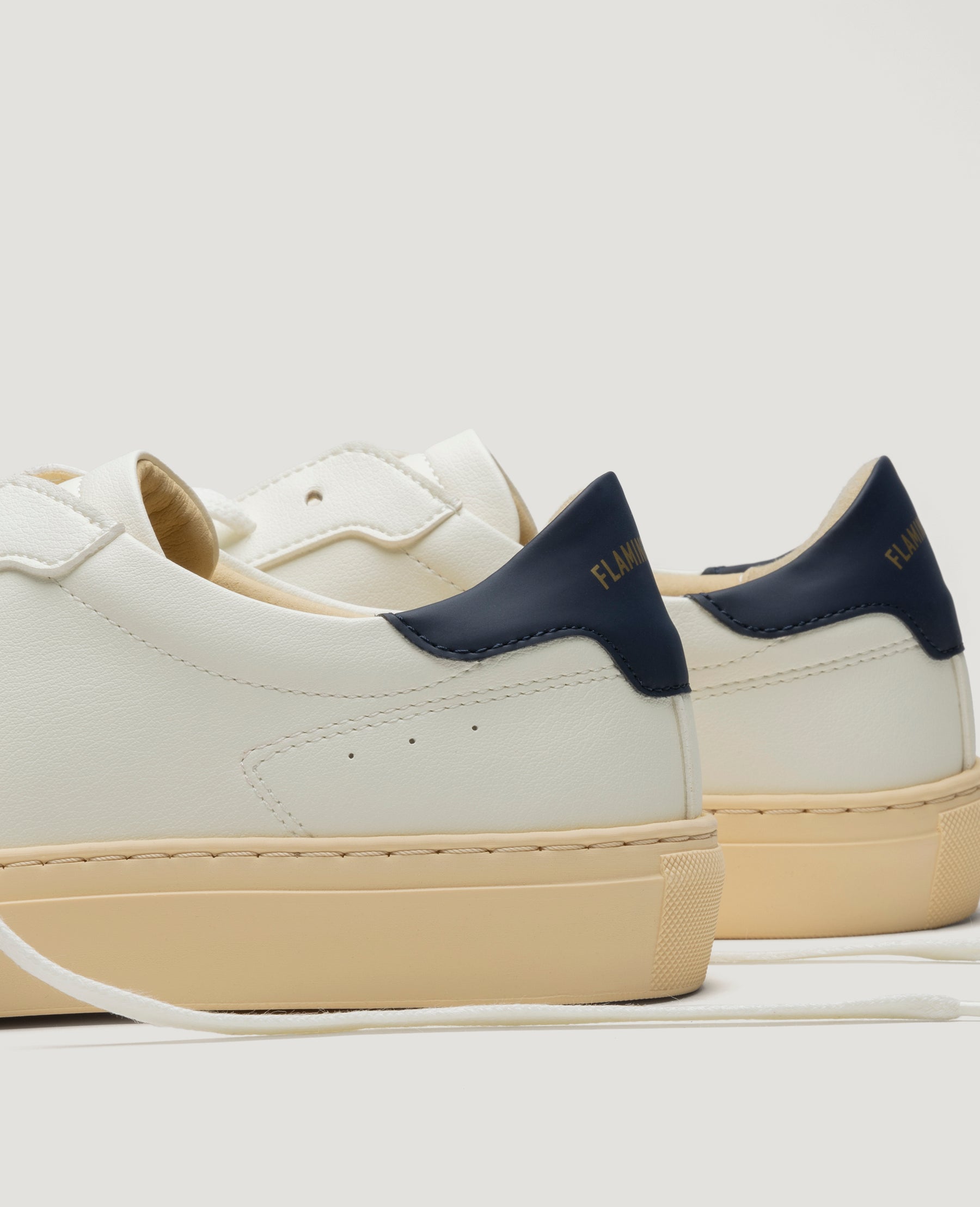 HAMPTON COURT NAVY VANILLA