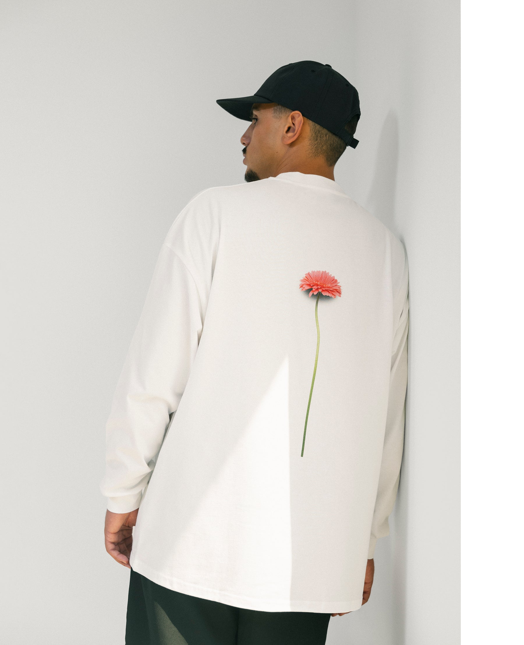 LONG-SLEEVE FLOWER WHITE