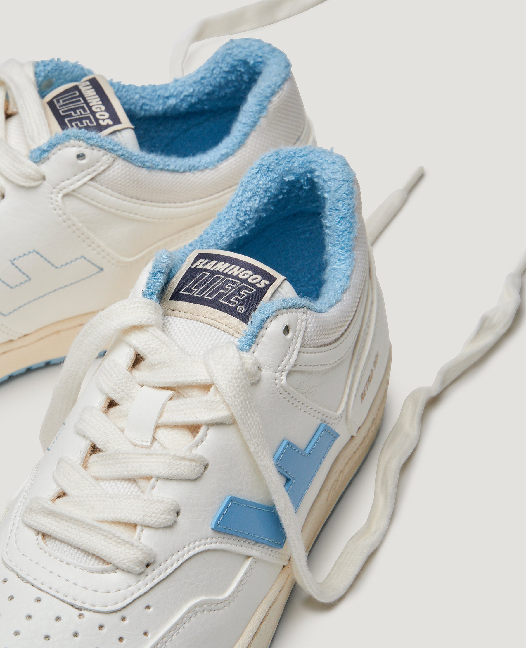 RETRO 90s WHITE SKY CREAM