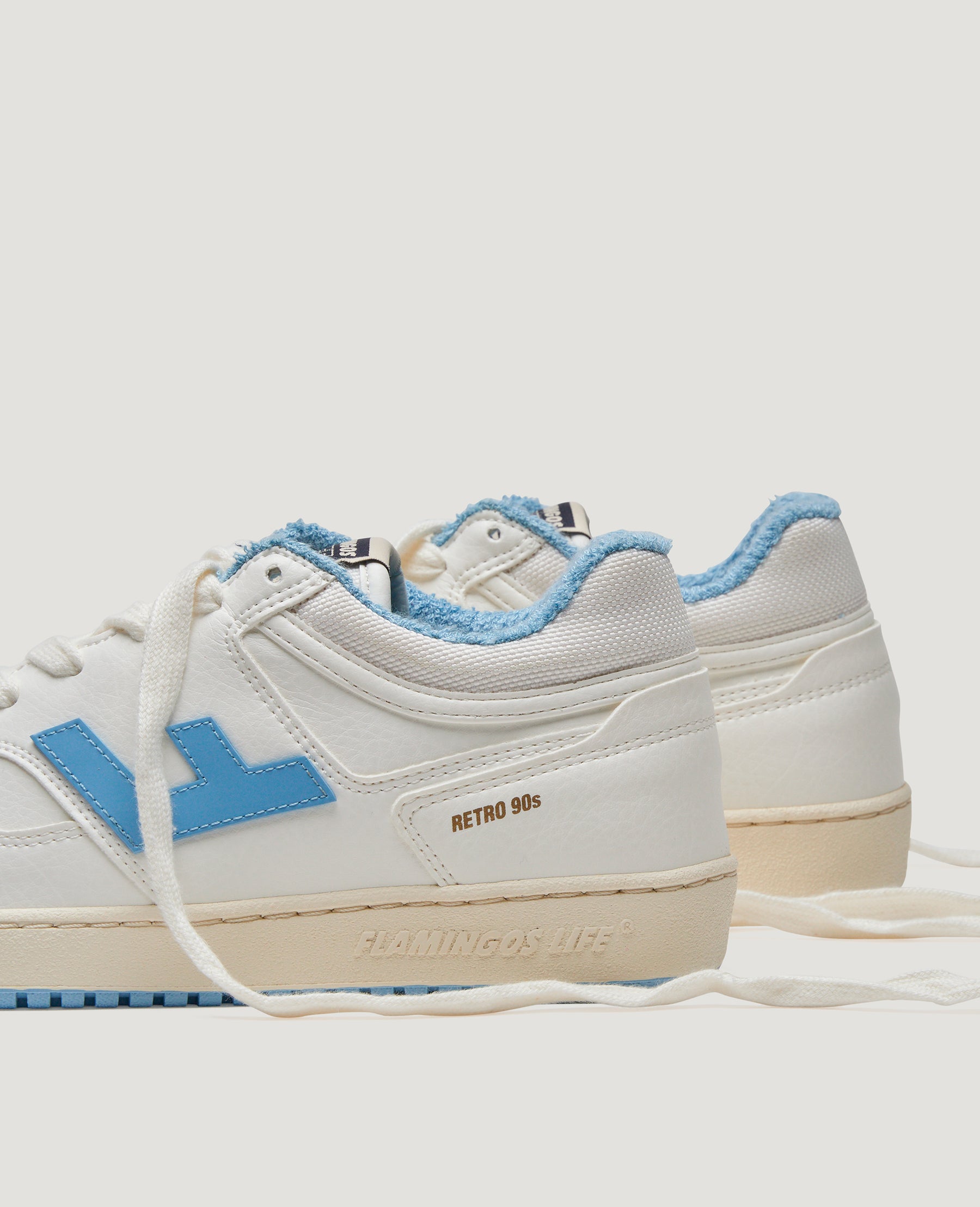 RETRO 90s WHITE SKY CREAM